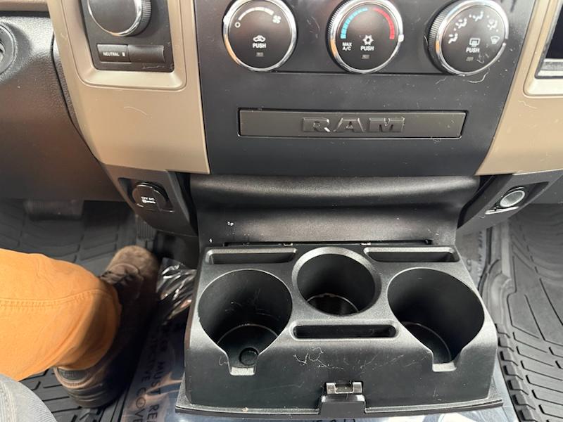 RAM 1500 ST SWB 4WD 2012
