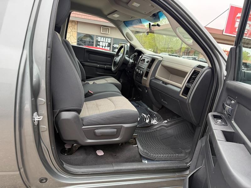 RAM 1500 ST SWB 4WD 2012