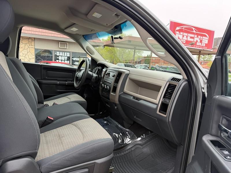 RAM 1500 ST SWB 4WD 2012