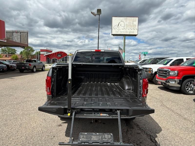 Ford F-150 Platinum SuperCrew 5.5-ft. Bed 4WD 2016
