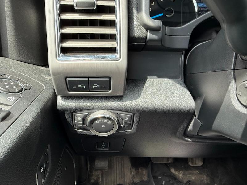 Ford F-150 Platinum SuperCrew 5.5-ft. Bed 4WD 2016