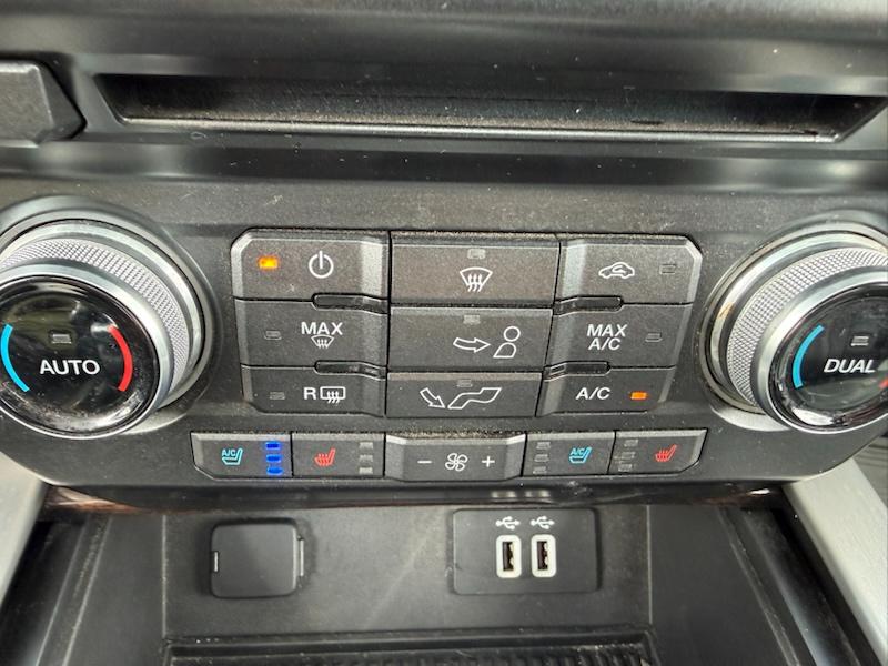 Ford F-150 Platinum SuperCrew 5.5-ft. Bed 4WD 2016