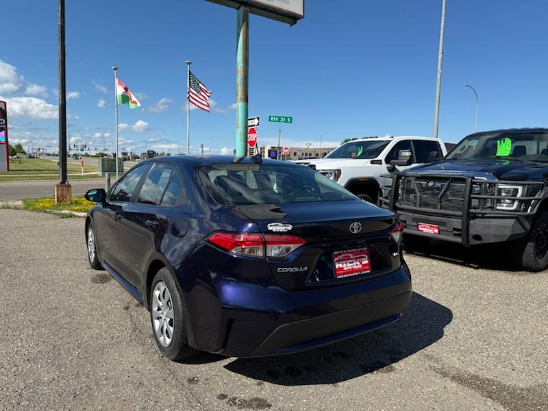 Toyota Corolla LE 2022
