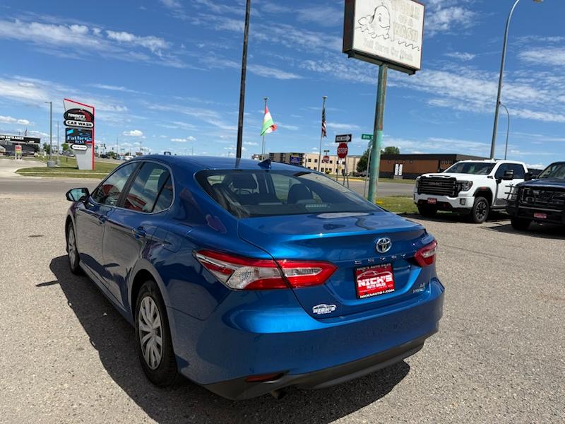 Toyota Camry Hybrid LE 2020