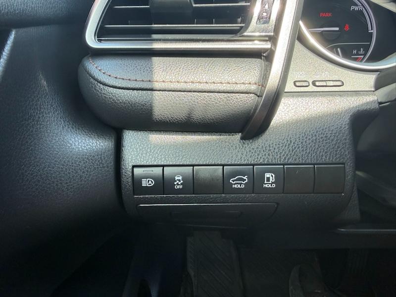 Toyota Camry Hybrid LE 2020