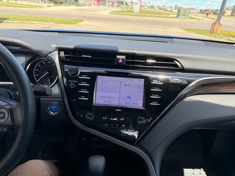 Toyota Camry Hybrid LE 2020