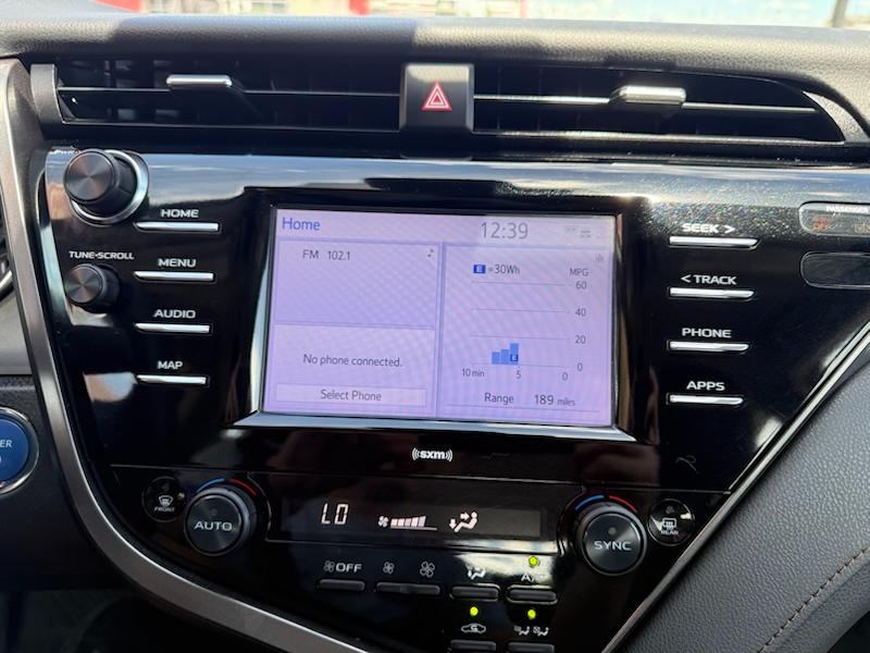Toyota Camry Hybrid LE 2020