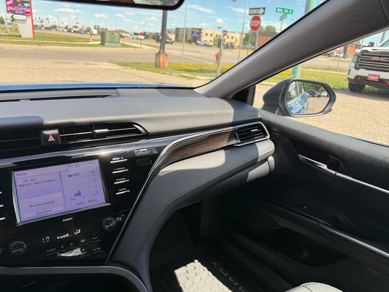 Toyota Camry Hybrid LE 2020