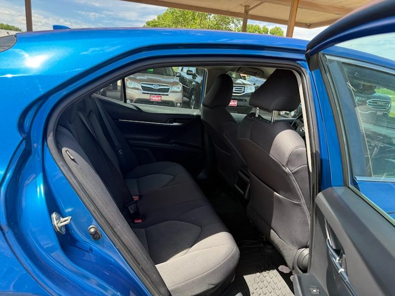 Toyota Camry Hybrid LE 2020