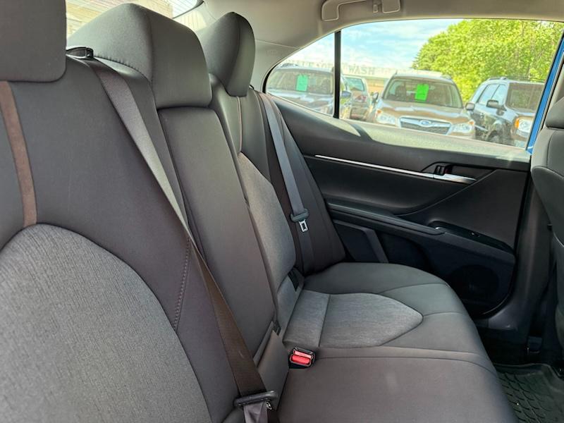 Toyota Camry Hybrid LE 2020