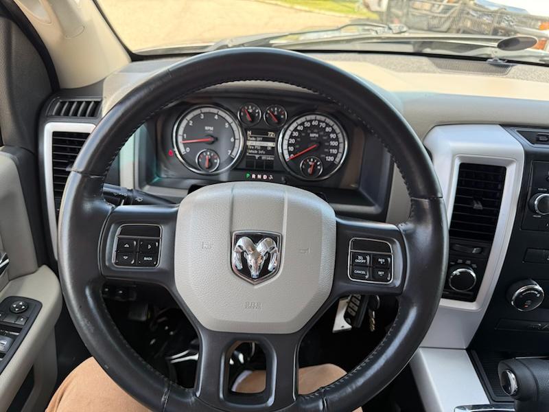 RAM 1500 SLT Quad Cab 4WD 2012