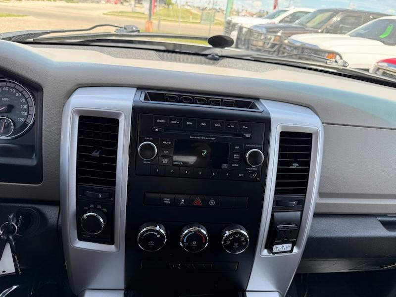 RAM 1500 SLT Quad Cab 4WD 2012