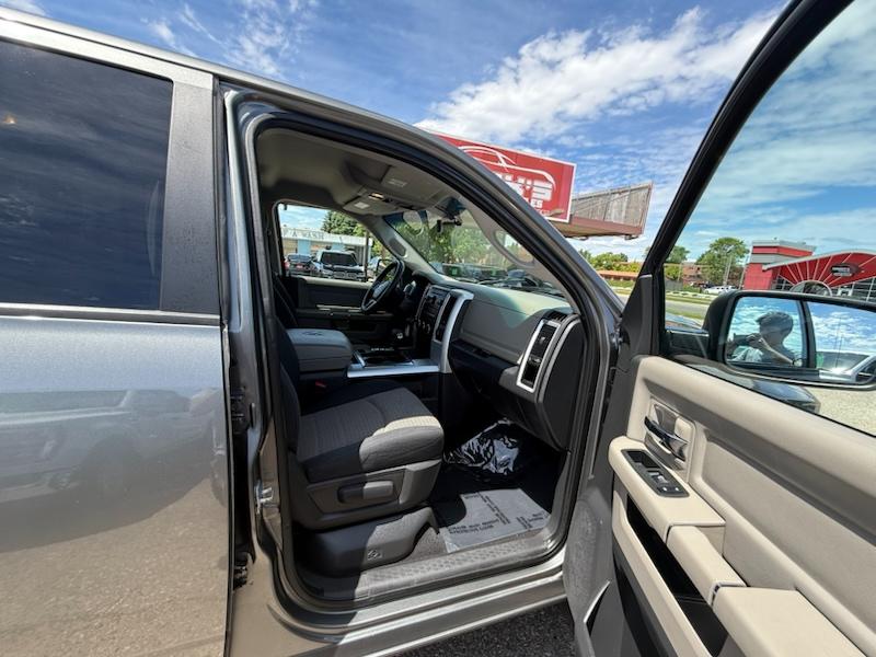 RAM 1500 SLT Quad Cab 4WD 2012