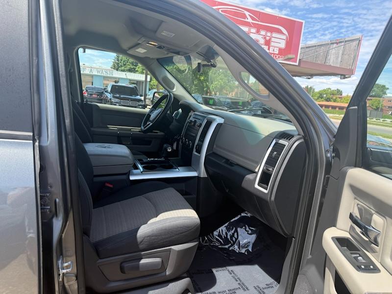 RAM 1500 SLT Quad Cab 4WD 2012
