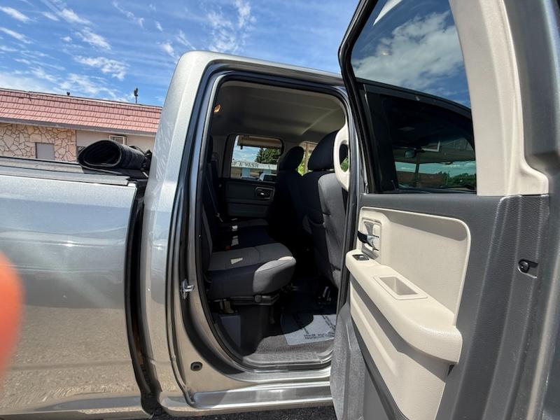 RAM 1500 SLT Quad Cab 4WD 2012
