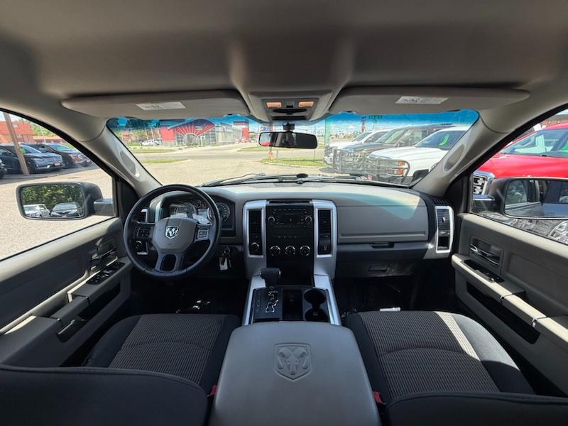 RAM 1500 SLT Quad Cab 4WD 2012