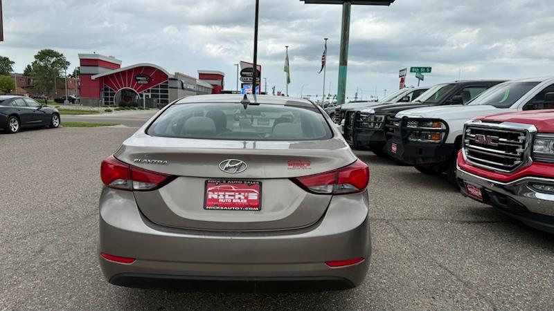 Hyundai Elantra SE 2014