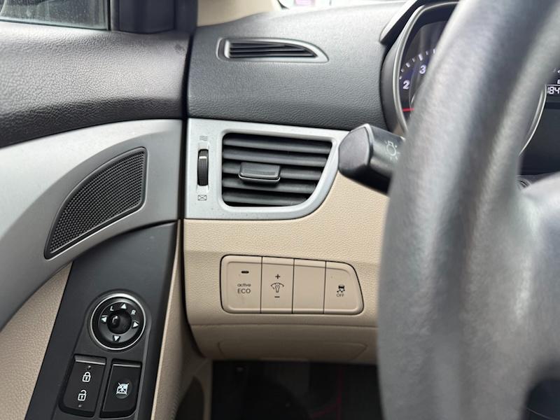 Hyundai Elantra SE 2014