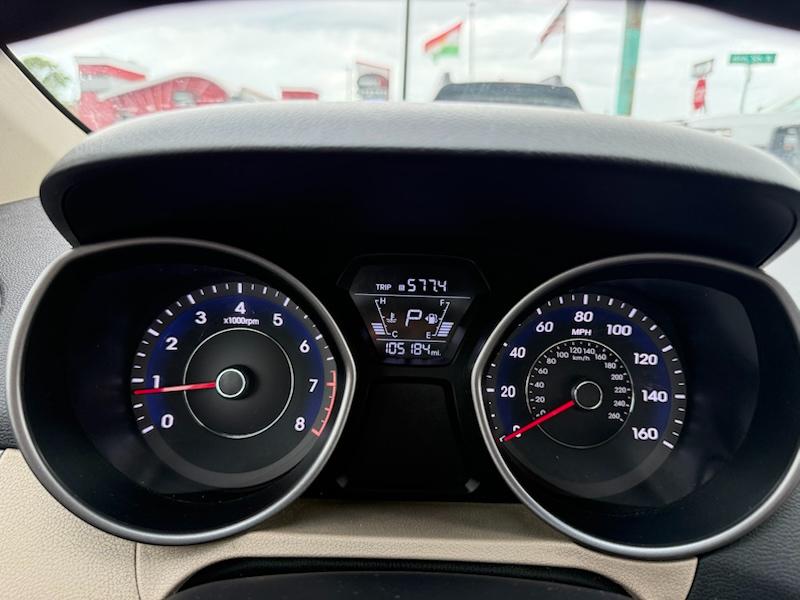 Hyundai Elantra SE 2014