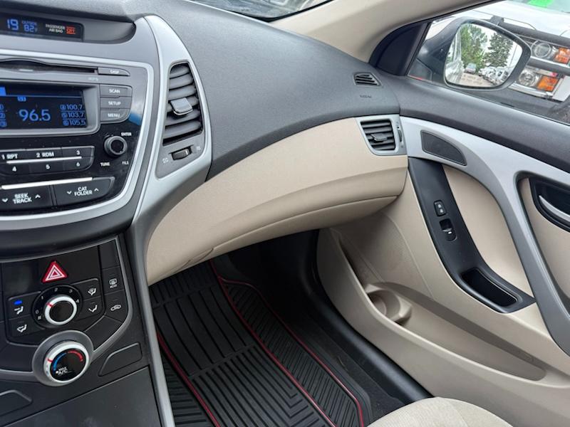 Hyundai Elantra SE 2014