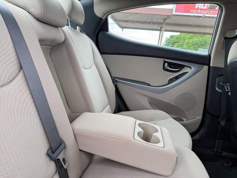 Hyundai Elantra SE 2014