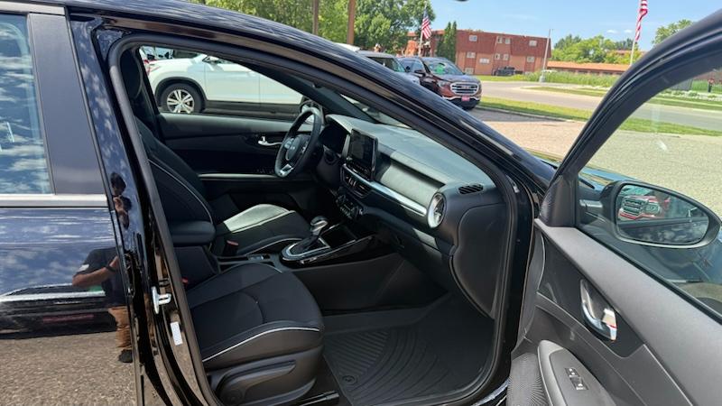 Kia Forte GT Line 2024