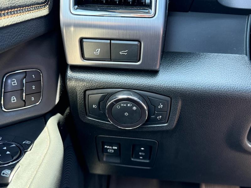 Ford Expedition Platinum 4WD 2019