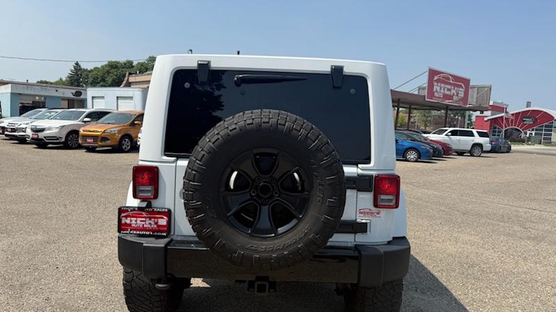 Jeep Wrangler Unlimited Sahara 4WD 2014