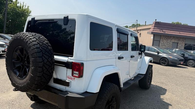 Jeep Wrangler Unlimited Sahara 4WD 2014