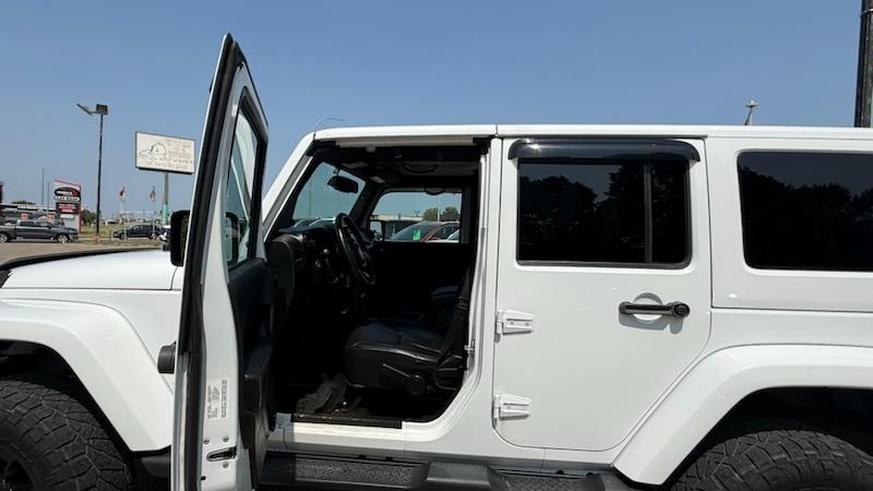 Jeep Wrangler Unlimited Sahara 4WD 2014