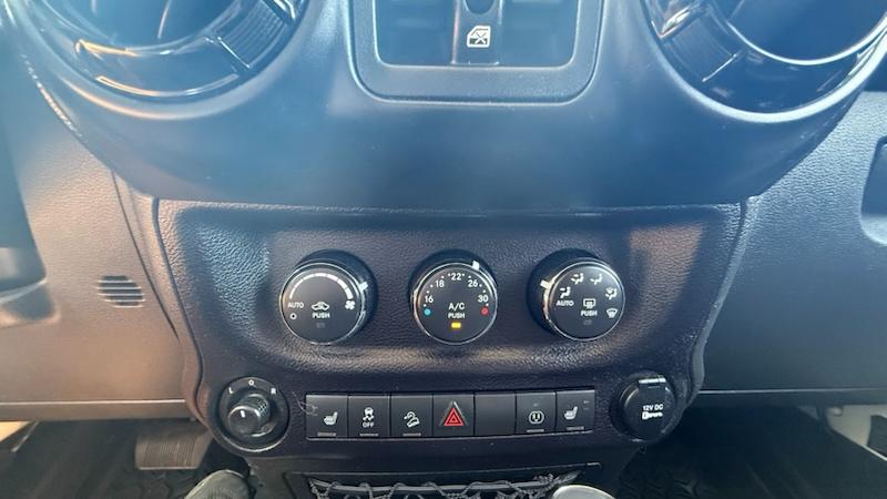 Jeep Wrangler Unlimited Sahara 4WD 2014