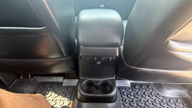 Jeep Wrangler Unlimited Sahara 4WD 2014