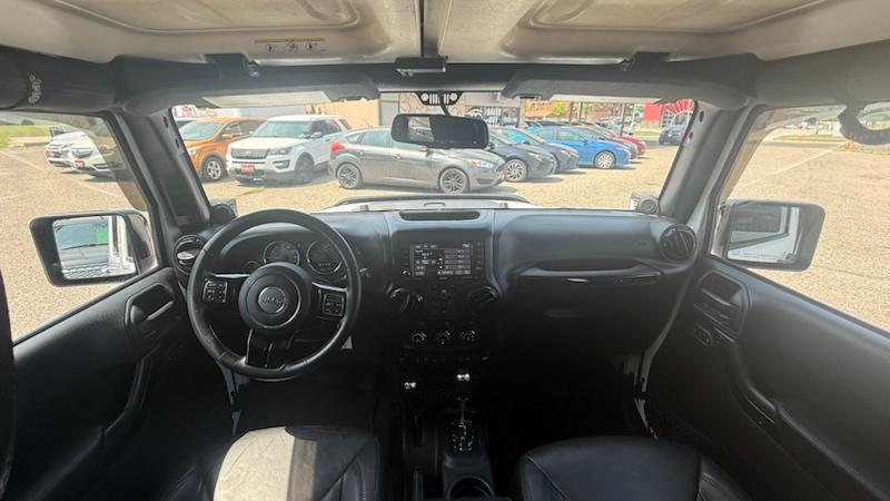 Jeep Wrangler Unlimited Sahara 4WD 2014