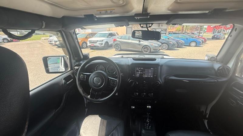 Jeep Wrangler Unlimited Sahara 4WD 2014