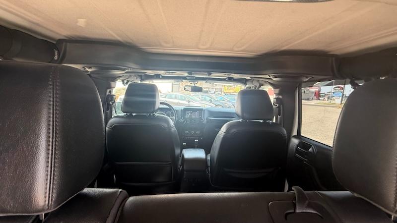 Jeep Wrangler Unlimited Sahara 4WD 2014