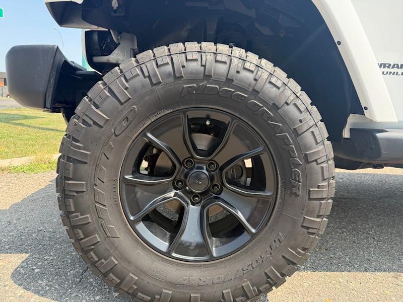 Jeep Wrangler Unlimited Sahara 4WD 2014