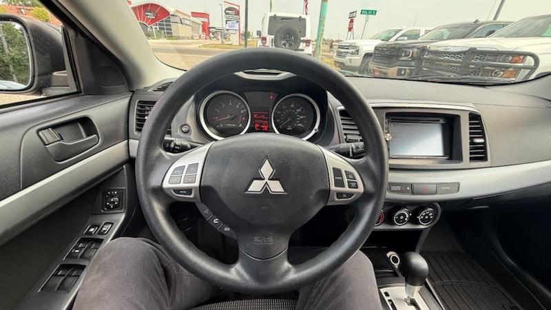 Mitsubishi Lancer ES 2011