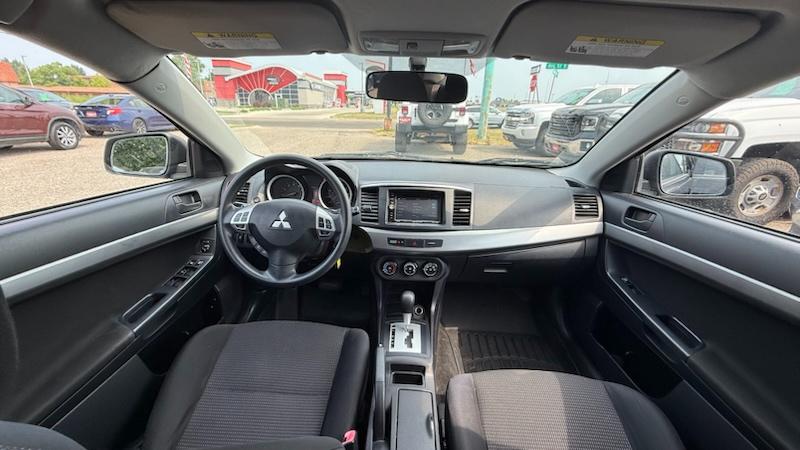 Mitsubishi Lancer ES 2011