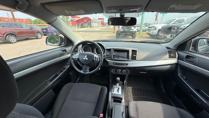 Mitsubishi Lancer ES 2011