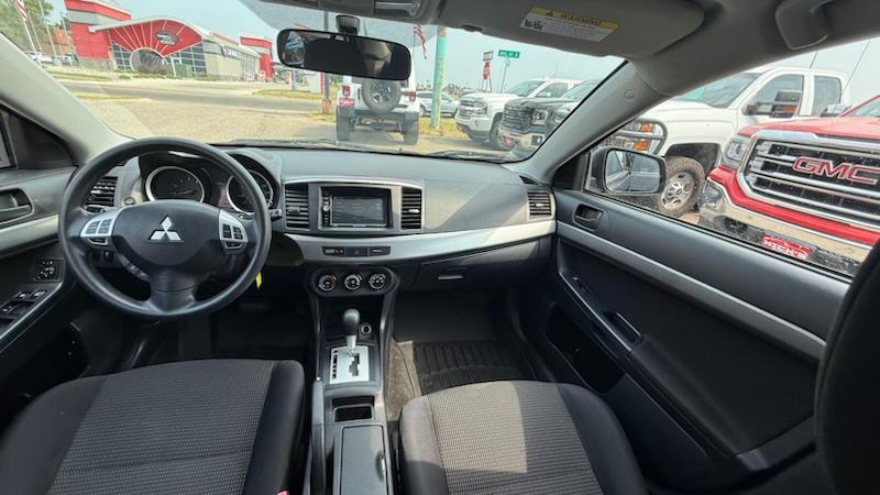 Mitsubishi Lancer ES 2011