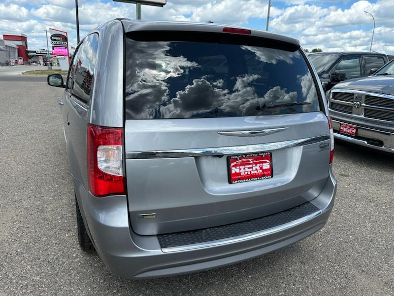 Chrysler Town & Country Touring 2016