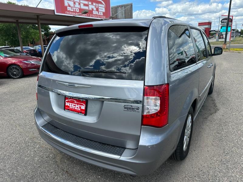 Chrysler Town & Country Touring 2016