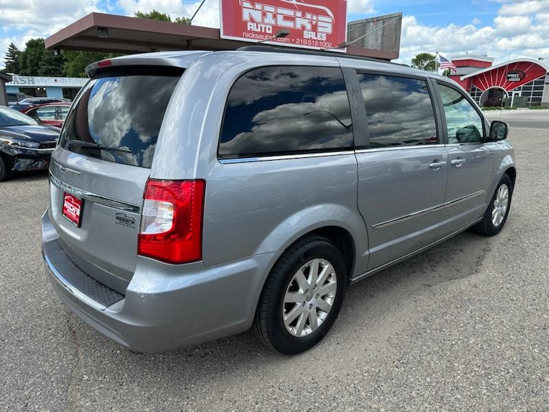 Chrysler Town & Country Touring 2016