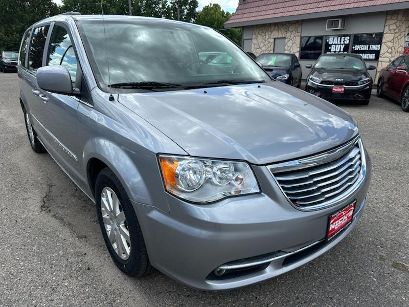 Chrysler Town & Country Touring 2016
