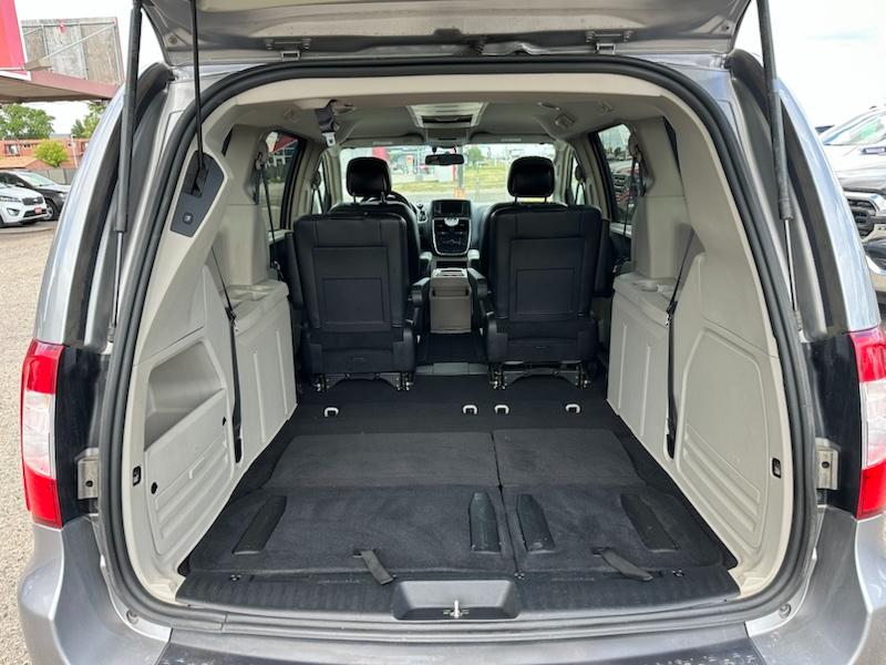 Chrysler Town & Country Touring 2016