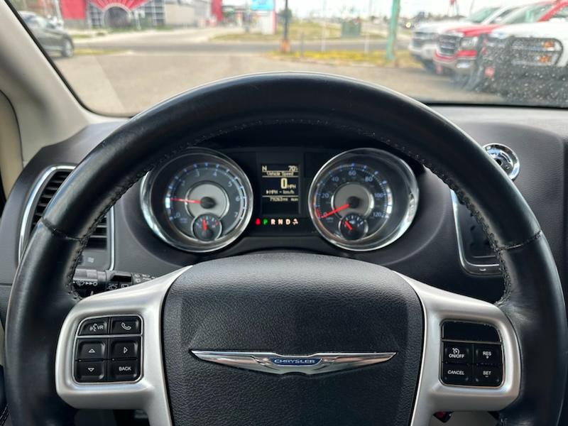 Chrysler Town & Country Touring 2016