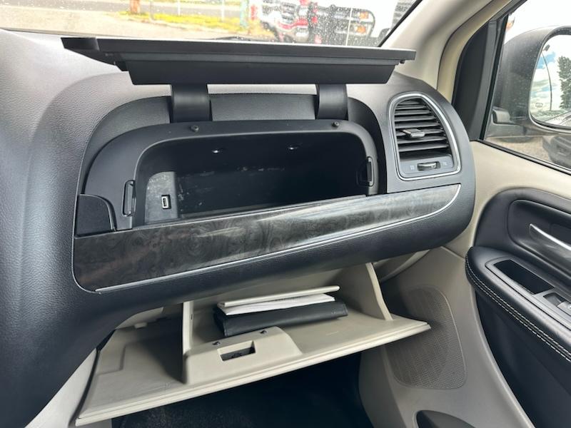 Chrysler Town & Country Touring 2016