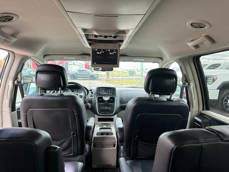 Chrysler Town & Country Touring 2016