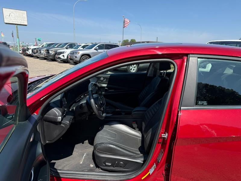 Hyundai Elantra Limited Hybrid 2023