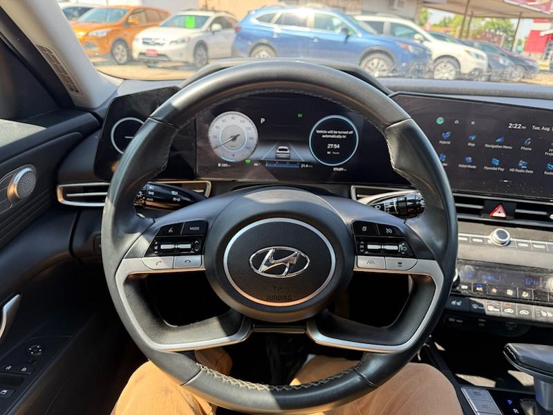 Hyundai Elantra Limited Hybrid 2023